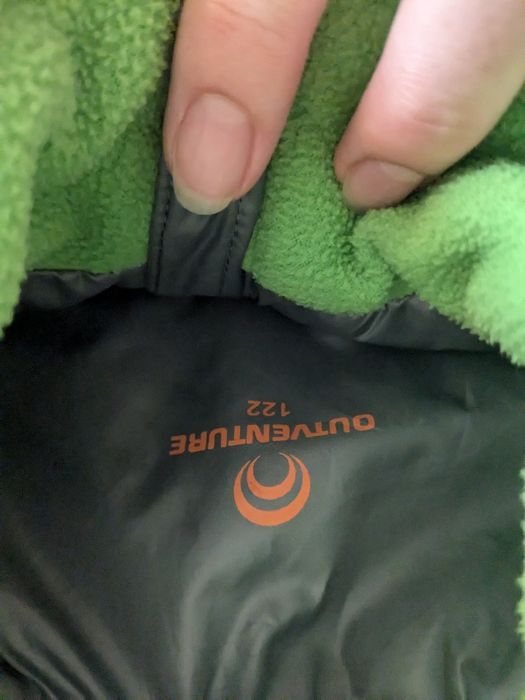 Жилет 122-128 и .кофты на мальчика