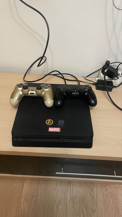 Ps 4 slim с 2 контролера