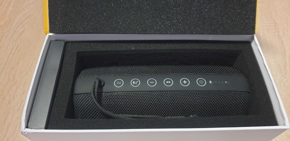 Boxa portabila cu bluetooth, Niceboy RAZE 3 Titan, 500 lei.