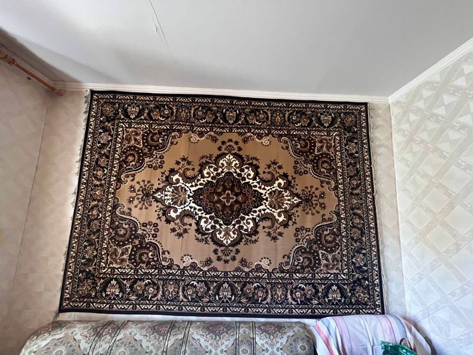 Продам ковры б/у