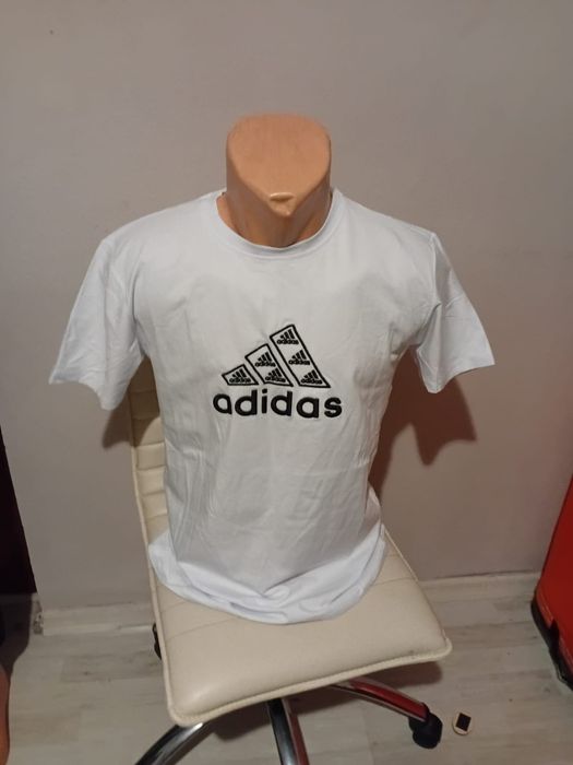 Tricou matetial calitate