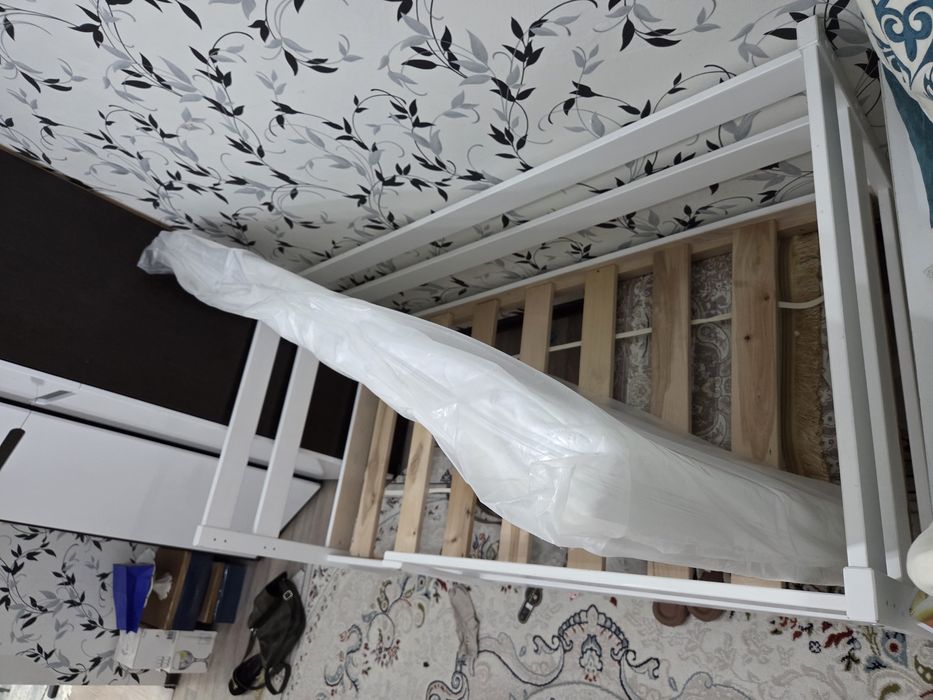 Продам детскую кровать 160×80