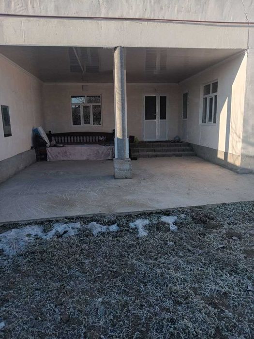 Ховли сотилади 4 сотик 5 хона