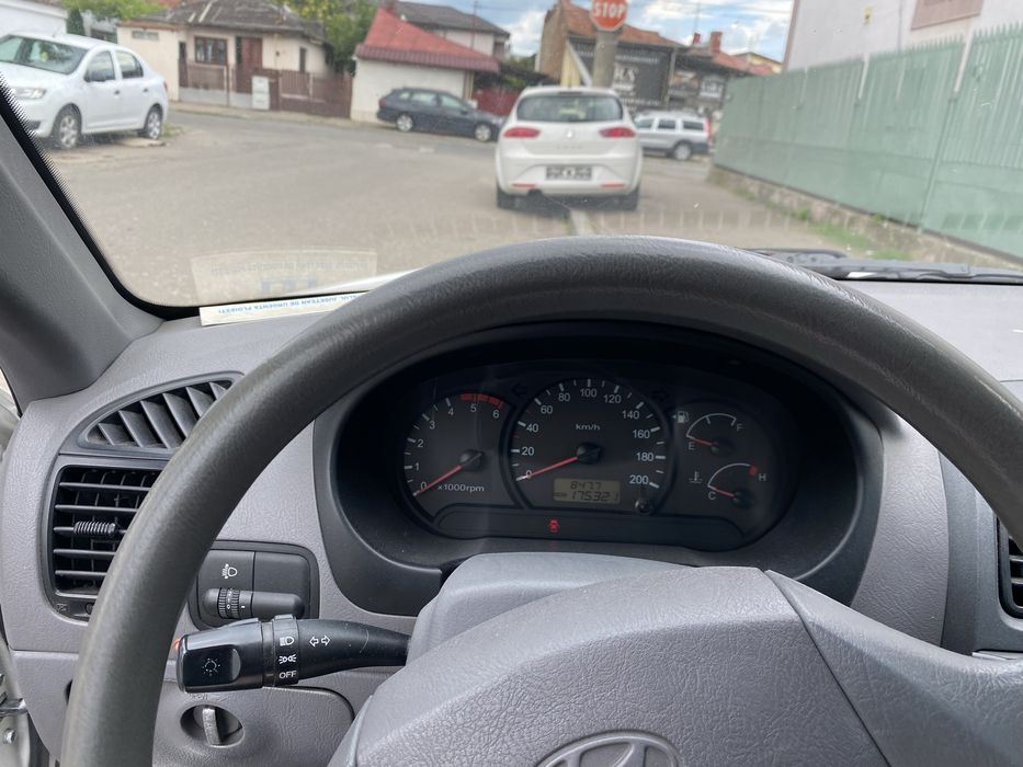hyunday accent berlina