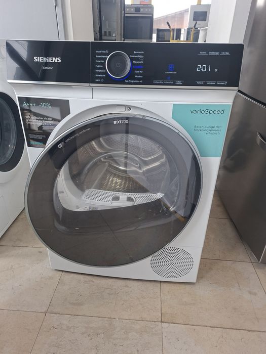 Сушилня с термопомпа Siemens IQ700