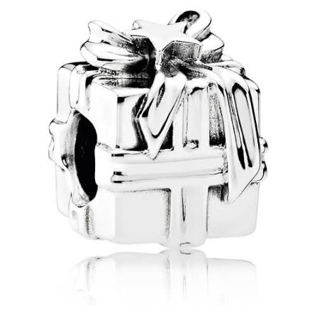Vand bratara noua Pandora + 13 talismane