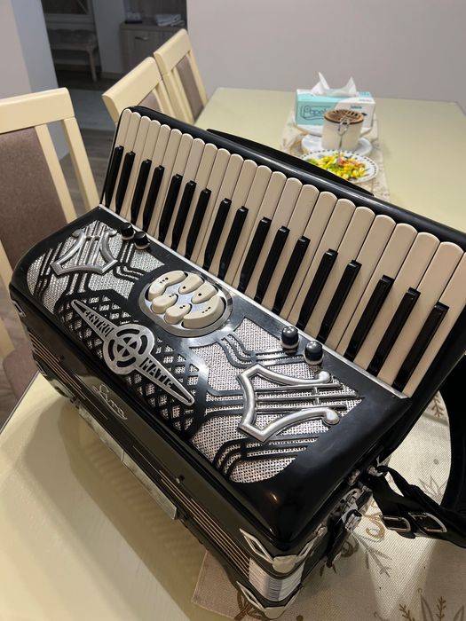 Acordeon italyan Lira Centro Matic