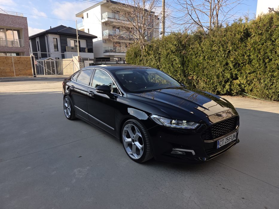 Ford Mondeo Vignale Hybrid 2020