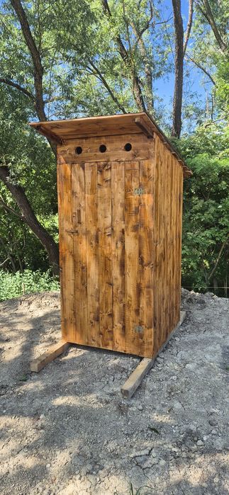 Vând wc de grădină