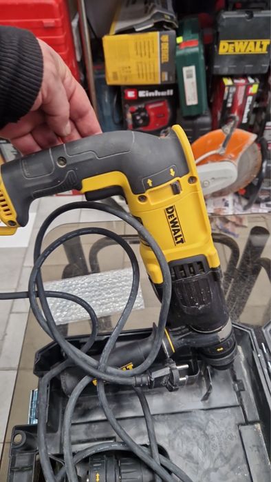 Електрически перфоратор Dewalt   D25134k
