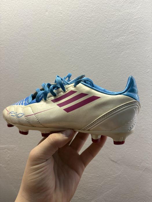 Ghete Adidas de fotbal