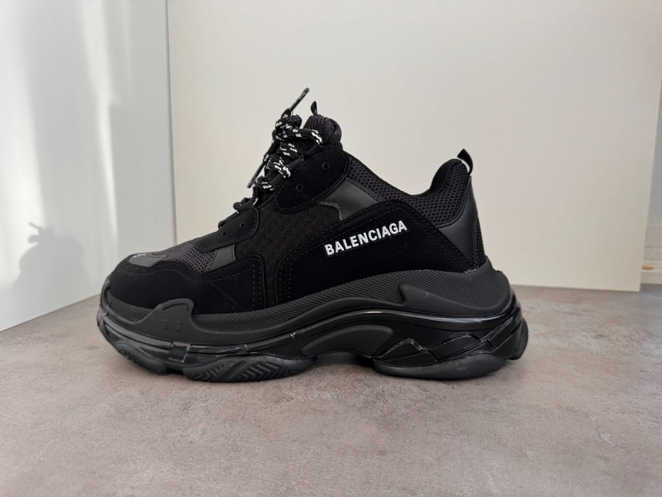 Adidași BALENCIAGA Triple S, Unisex, NOI - Cu Cutie / Accesorii