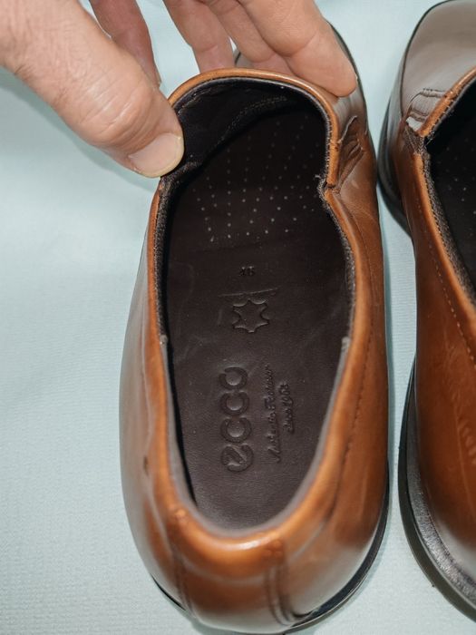 Предлагам стилни мъжки официални обувки от естествена кожа ECCO №46
