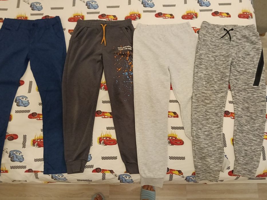 2 seturi de pantaloni băieți 140-146