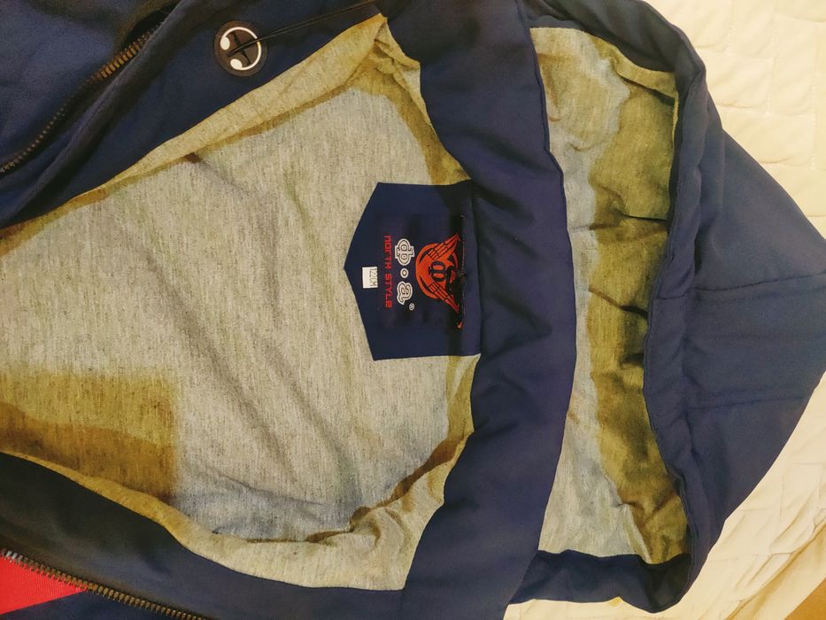 Продам куртку на мальчика