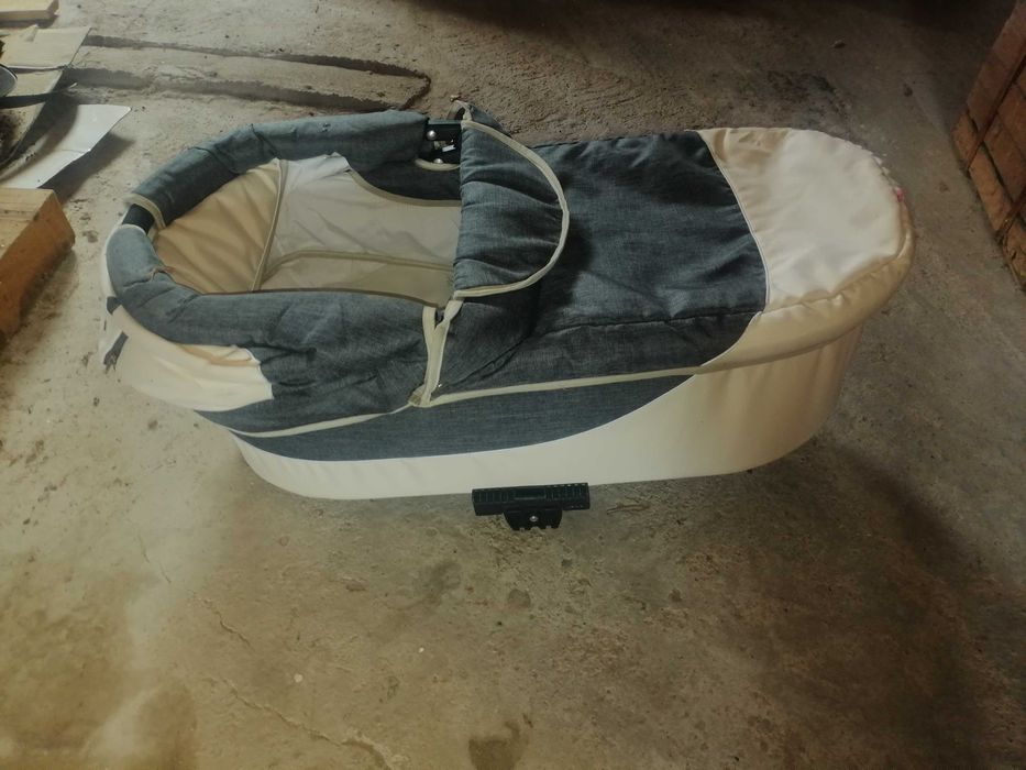 Детска количка, като нова е