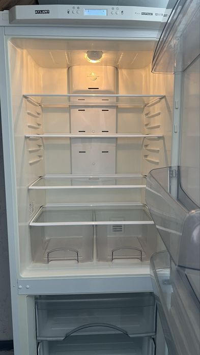 Продаю Холодильник ATLANT
