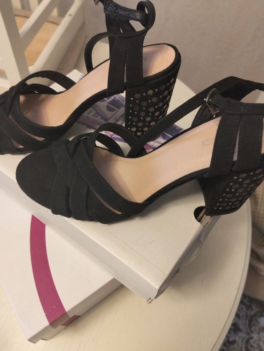 Продам женский обувь