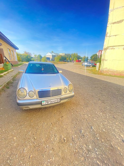 Продам Mercedes-Benz E200