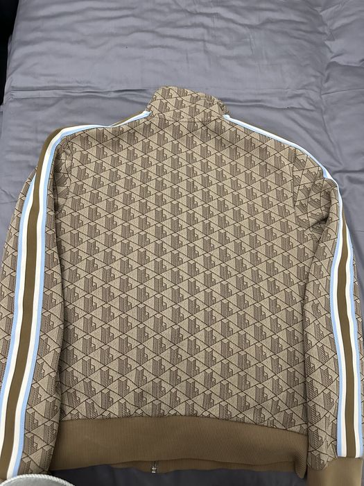 Костюм от Lacoste