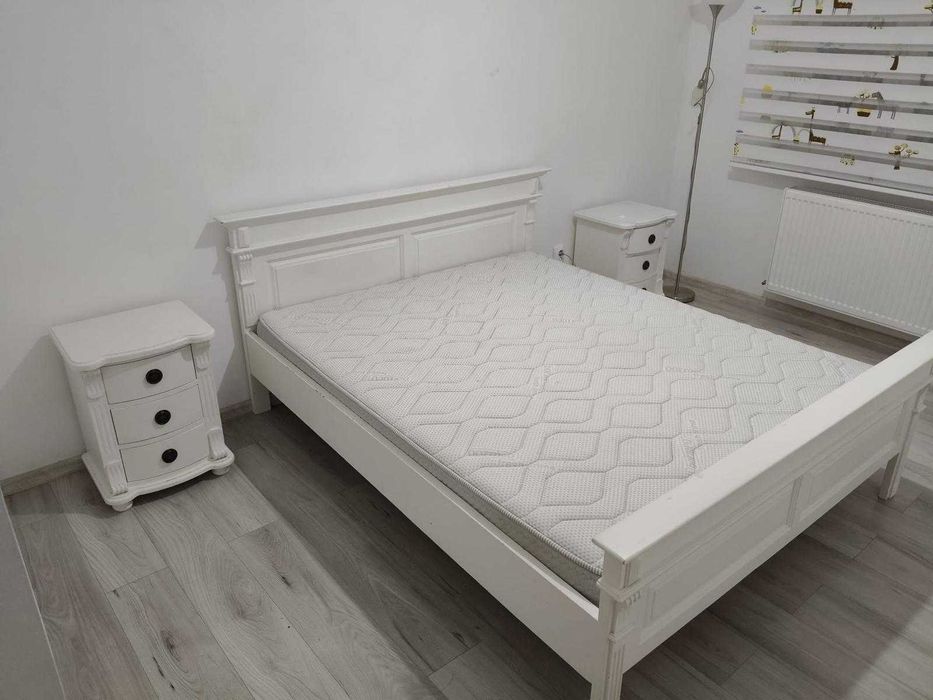 Închiriez apartament