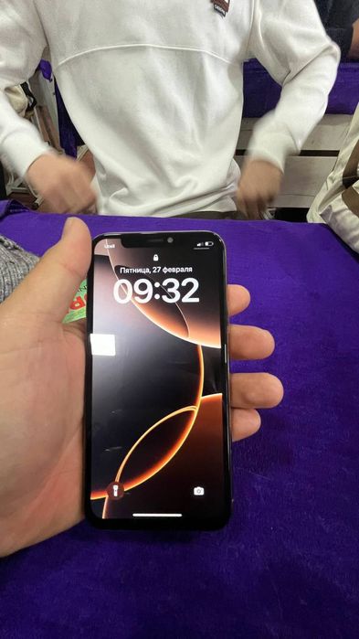 Iphone 11pro tashqi sostayanye ideal aybi uxa kalonka ishlamaydi