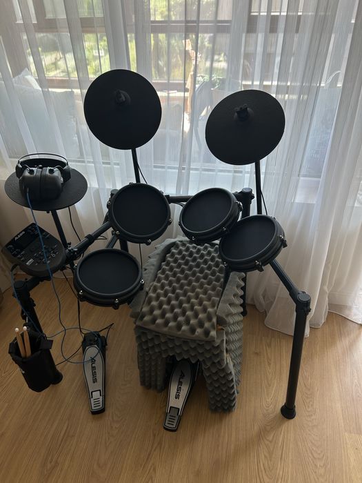 Електронни барабани Alesis Nitro Mesh Kit – Като нови!