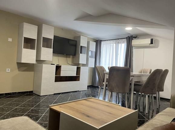 Дава се под наем Двустаен апартамент в Бургас, Сарафово - 115 кв.м за 510 € - Снимка #1