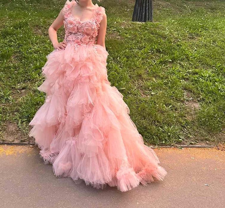 Бална розова рокля