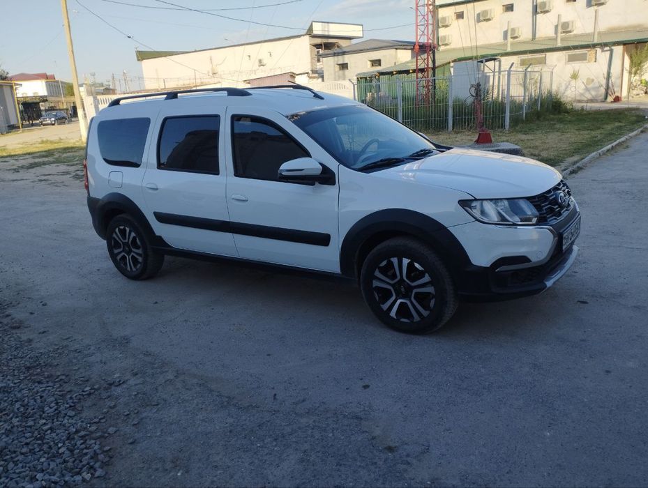 Lada Largus Cros yili 2021 probeg 3.5 krug