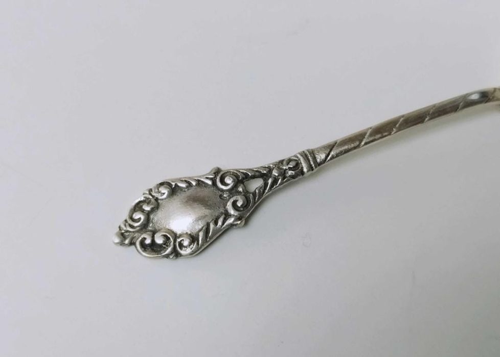 Lingurita argint 800, model floral , Germania, pentru zahar, copii