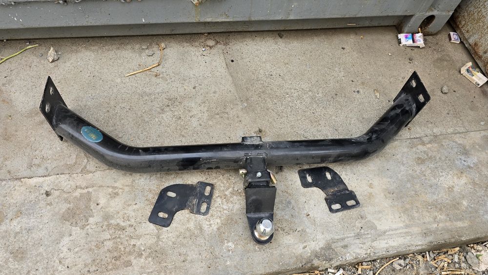 Фаркоп  на Тайота хайлукс.