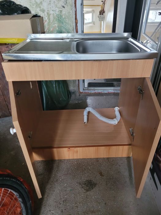 Chiuveta cu mobilier