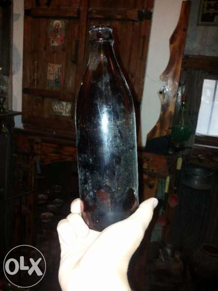 Продавам стъклени буркани и шишета