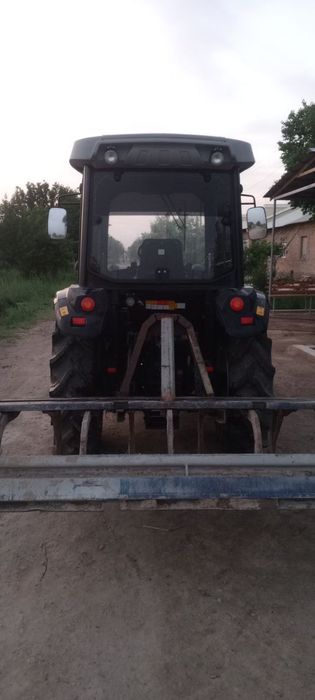 Farmlead 504 traktori sotiladi