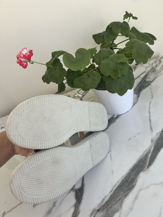 Дамска сандали Rivas