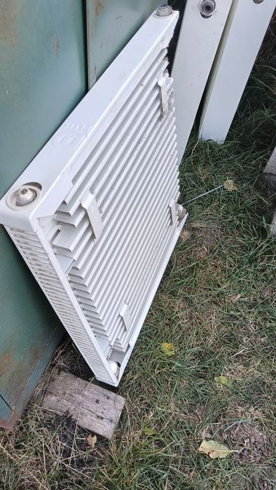 Centrala termica Protherm + 4 calorifere în stare bună de funcționare.