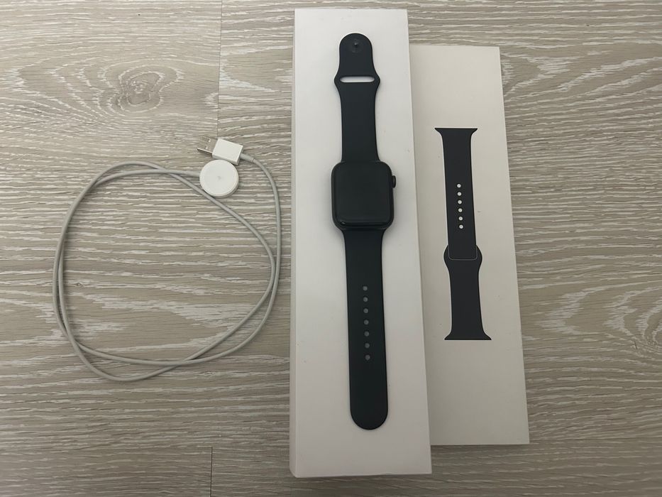 Продам Apple Watch Series 6 44mm