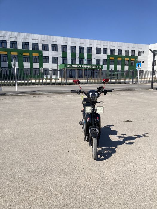 SK 8 Скцтер сатл