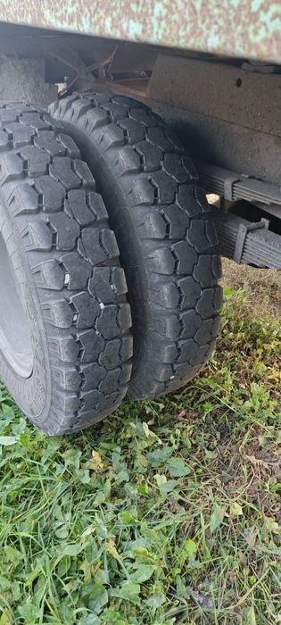 Газ 53 на полном ходу
