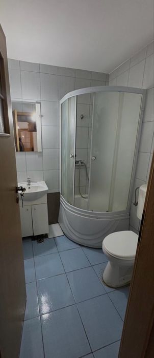 Inchiriere apartament 4 camere ,decomandat ,centrala gaz Confecții
