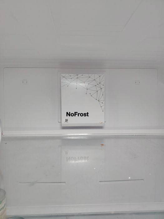 Frigider cu o usa Heinner HF-V401NFWF+, 389 l, Argintiu.