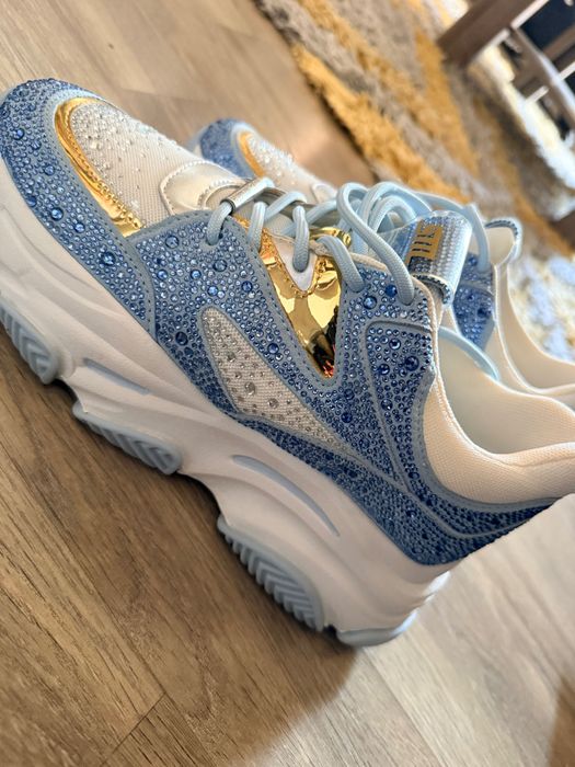 Нови обувки STEVE MADDEN