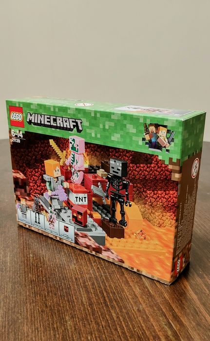 LEGO Minecraft 21139 The Nether Fight