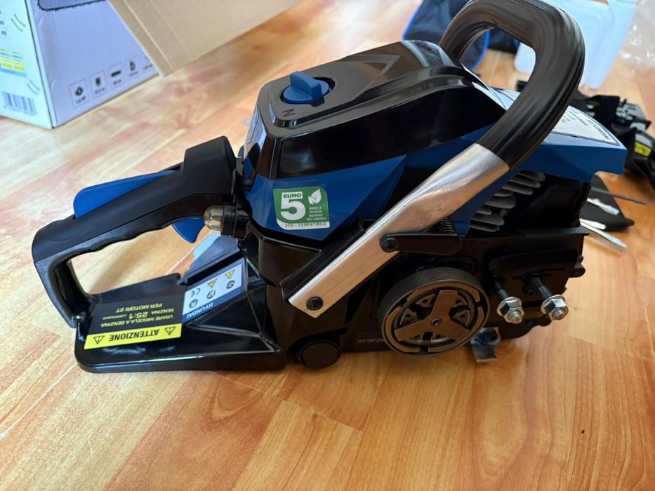 Drujbă pe benzină HYUNDAI