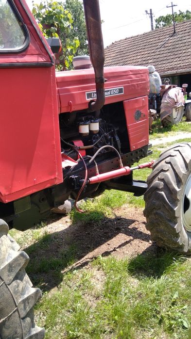 Vând Tractor U650