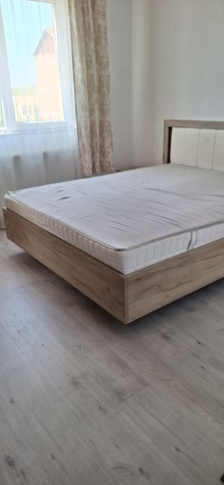 Inchiriez apartament