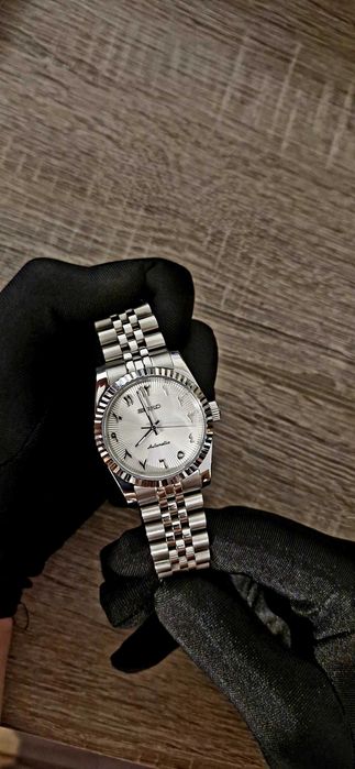 Часовник Seiko MOD Date White Arabic