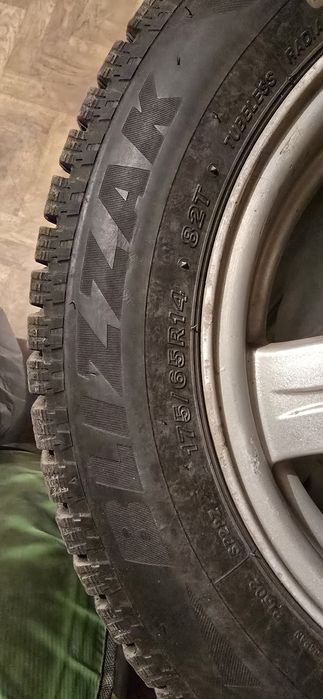 Диски с зимней резиной Bridgestone