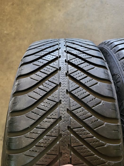 2 anvelope 205 60 R 16 Goodyear All Season